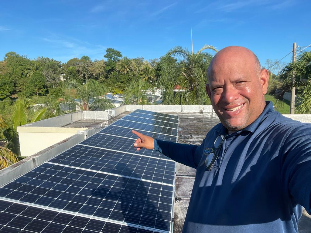 Cuánto se cobra por limpiar placas solares